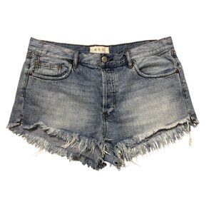 We The Free Distressed Denim Shorts Size 30 Raw Hem Casual Summer Style